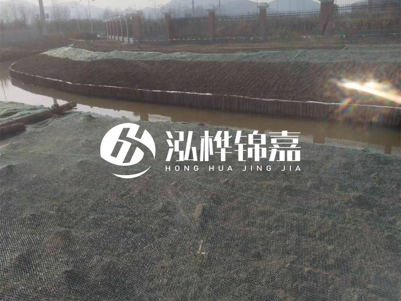 河道木樁打不下去怎么辦？河道打樁木能在水里使用多少年？