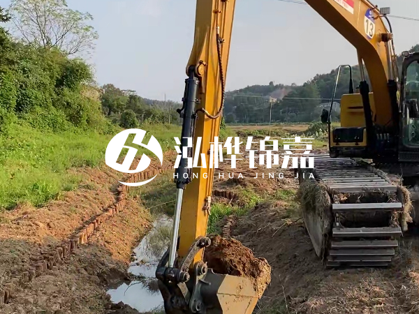 陜西松木樁廠家泓樺錦嘉-松木樁尾徑測(cè)量從哪個(gè)位置開(kāi)始算？