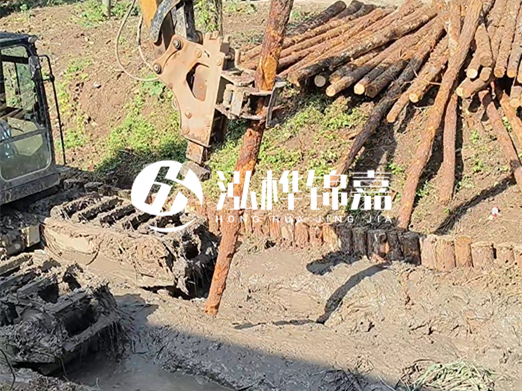 松木樁廠家泓樺錦嘉-原木松木樁的采購注意事項？